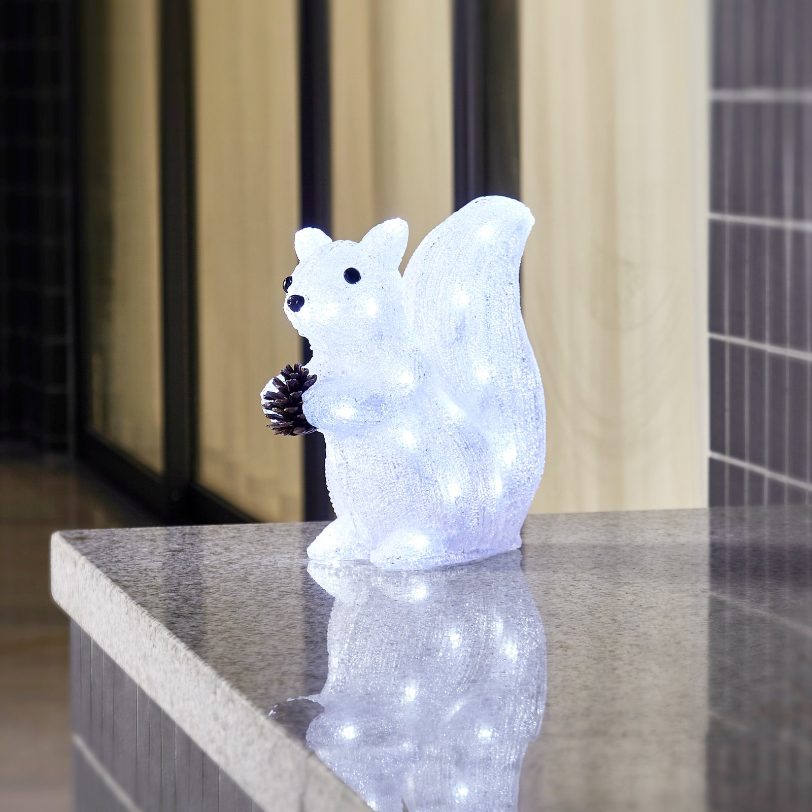 Lindby Yuki figurine déco LED plastique, écureuil