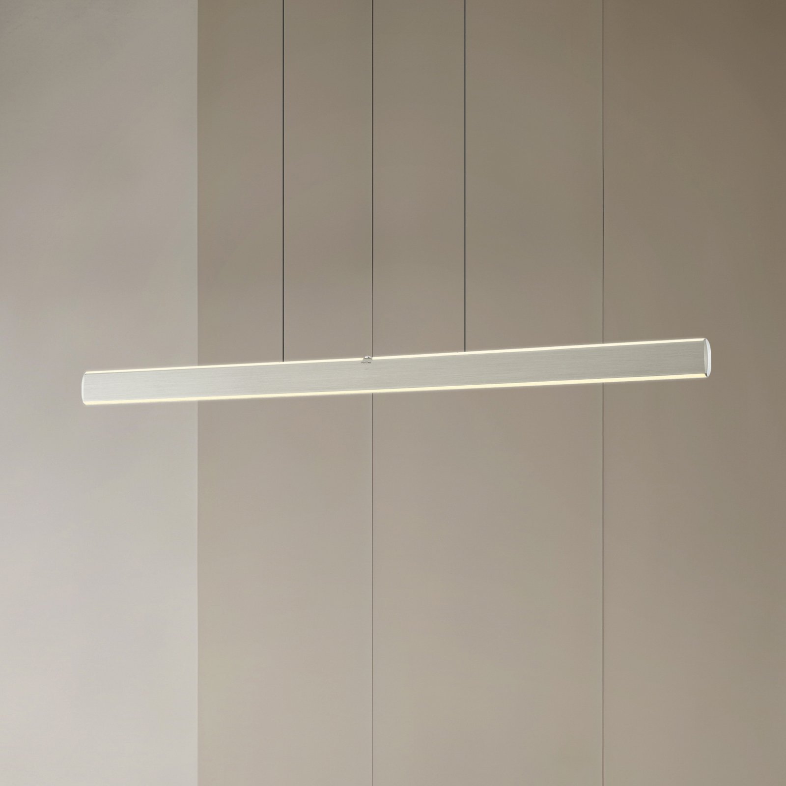 Suspension LED Lucande Arvon, couleur aluminium, 117 cm, à intensité variable,