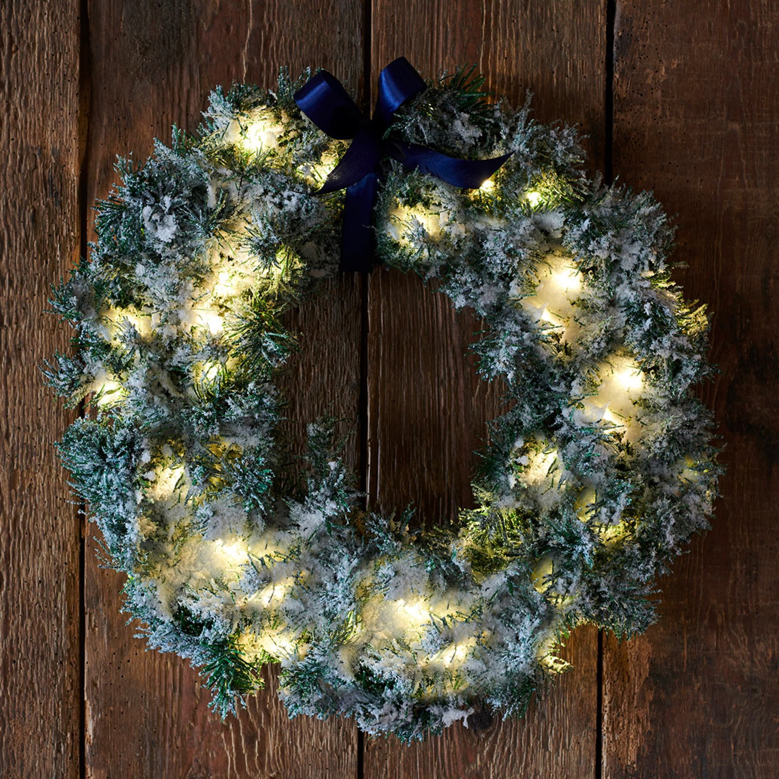 Couronne LED Anton verte, enneigée