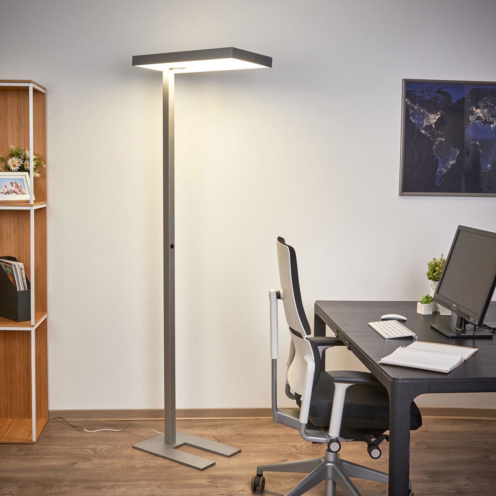 Lampadaire LED de bureau Nora avec détecteur